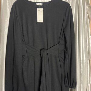 Tobrief Ladies front tie black dress. Size XL
